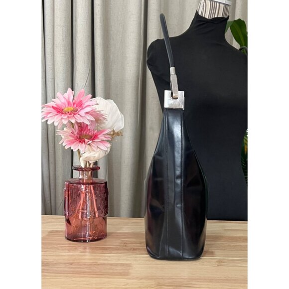 ✺✺ AUTHENTIC GUCCI PATENT LEATHER SHOULDER BAG ✺✺ - Picture 4 of 16